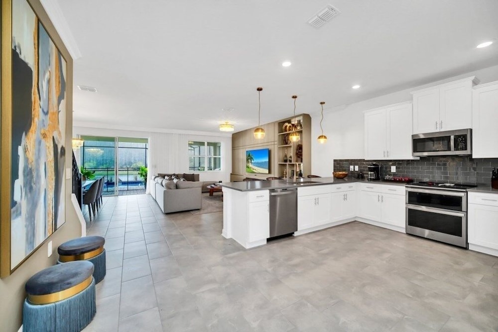 2900penolpe 9 Bedroom Home