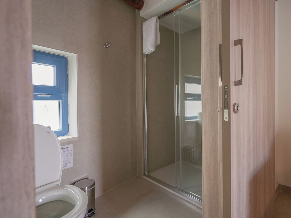 Phaedrus Living Peristerona Traditional Maisonette