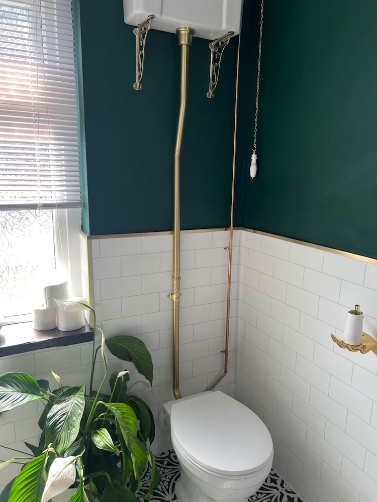 Historic Seaside Cottage - Sleeps 5 & Pets Ok