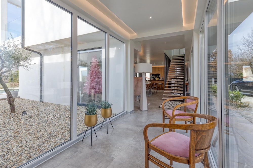 Luxury Villa Sonia With Wellness Gym
