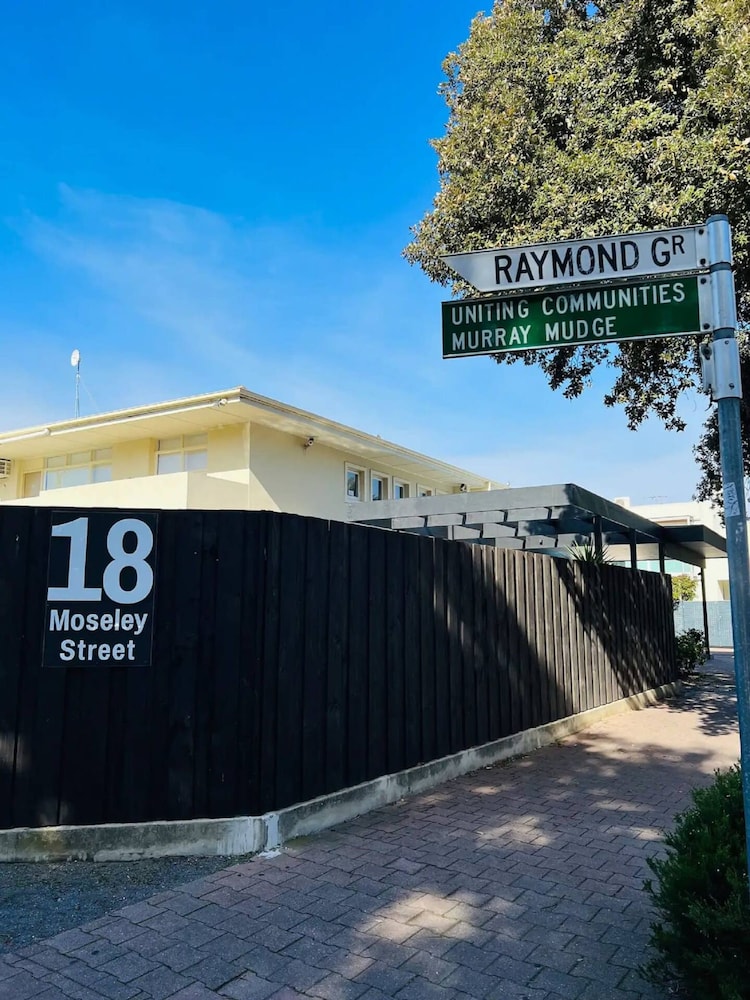 Unwind Glenelg Studio Apartment no 31