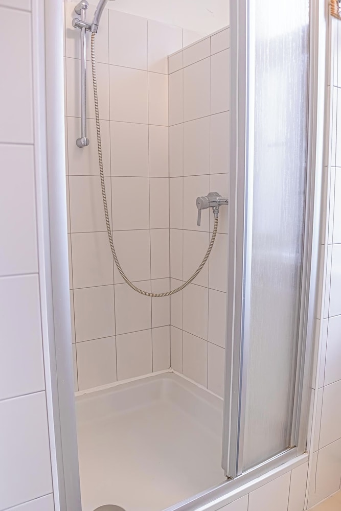 Modern 2BR City Apt Near Stadthalle