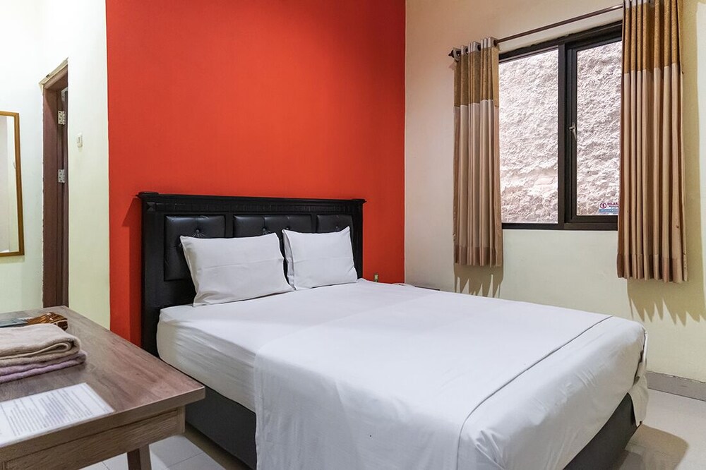 TwoSpaces Living at Toedjoeh Enam Homestay Syariah view 5