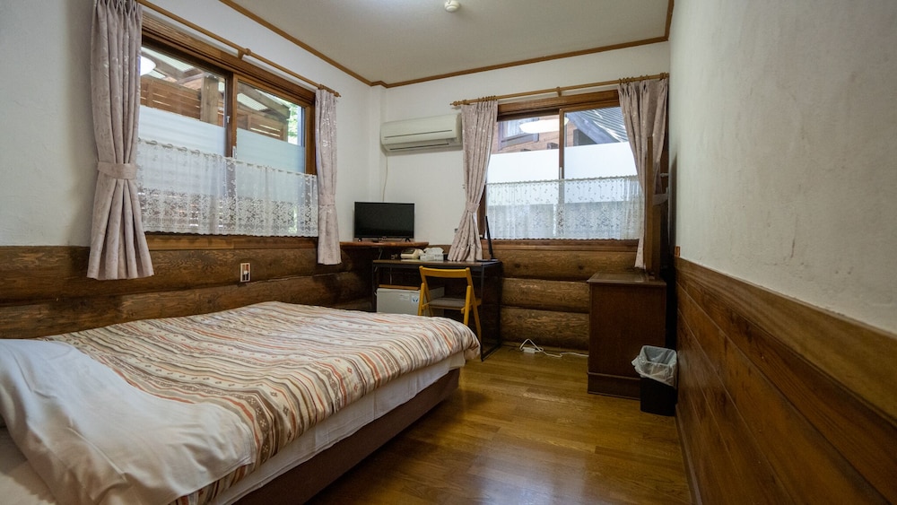 Pension and Log Cottage Hoshinoko