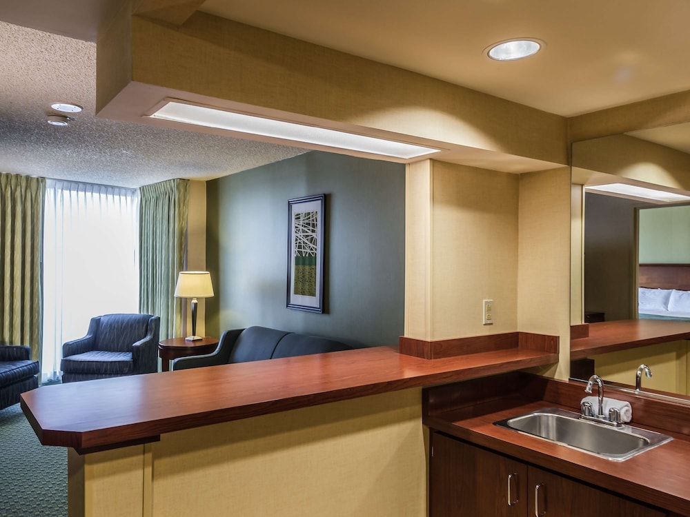 The Aquarius Casino Resort, BW Premier Collection - Property Image 5