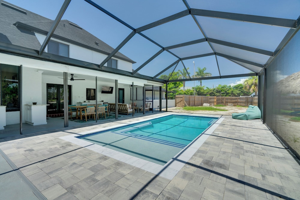 7 Mi Fort Myers Beach: Luxe 'mai Tai Villa'