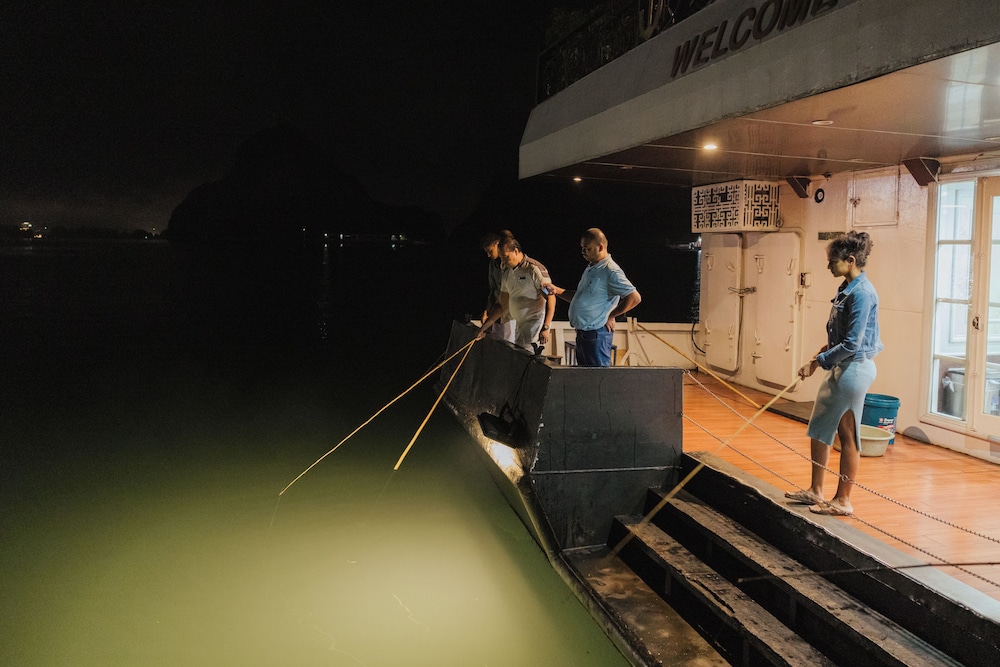 Halong Sunlight Legend Cruise