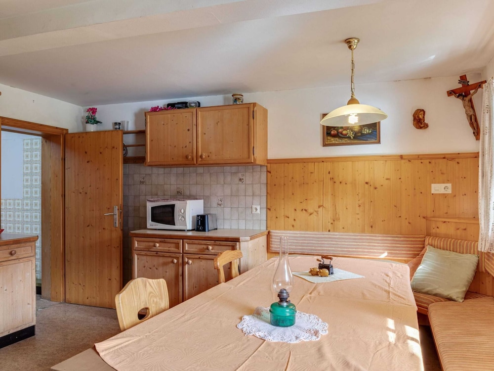 Chalet in Matrei Near Ski Lift & Bus view 2