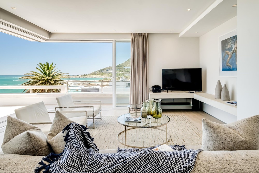 Sapphire Tide Penthouse w Sea View Private Pool