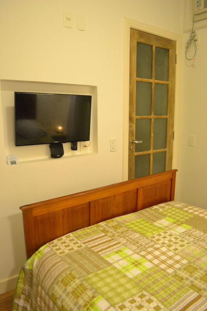 Casa Amarela Guest House - ZONA SUL