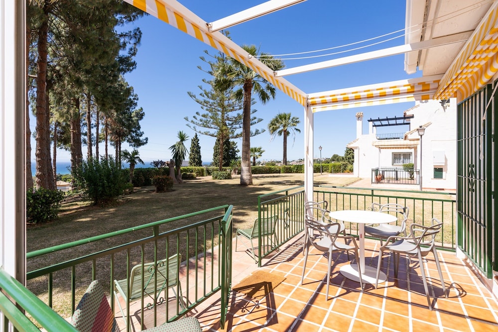 Apartment in Mijas Costa Near Beaches