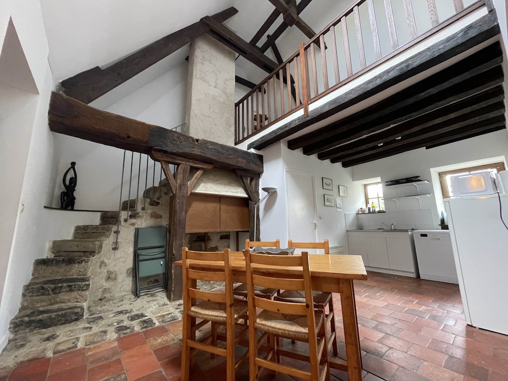 Relaxing Nature Stay in Thoree-les-pins