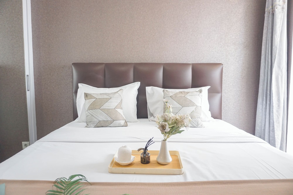 Well Furnished Studio Apartment Cinere Bellevue Suites