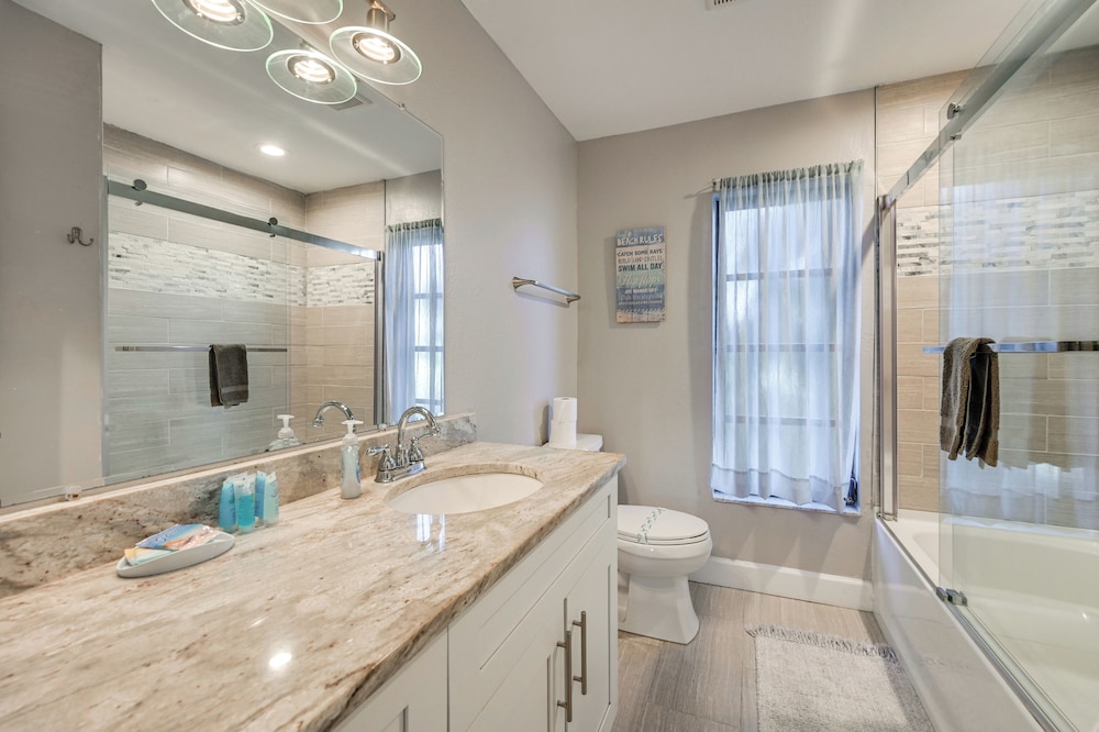 Walk to the Beach! Canal-front Marco Island Home