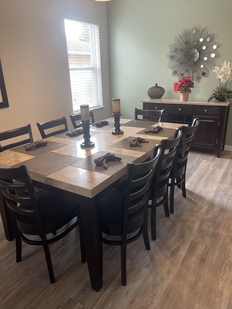 South Facing Pool, Near Disney, 5 Bed Luxury - Image 5