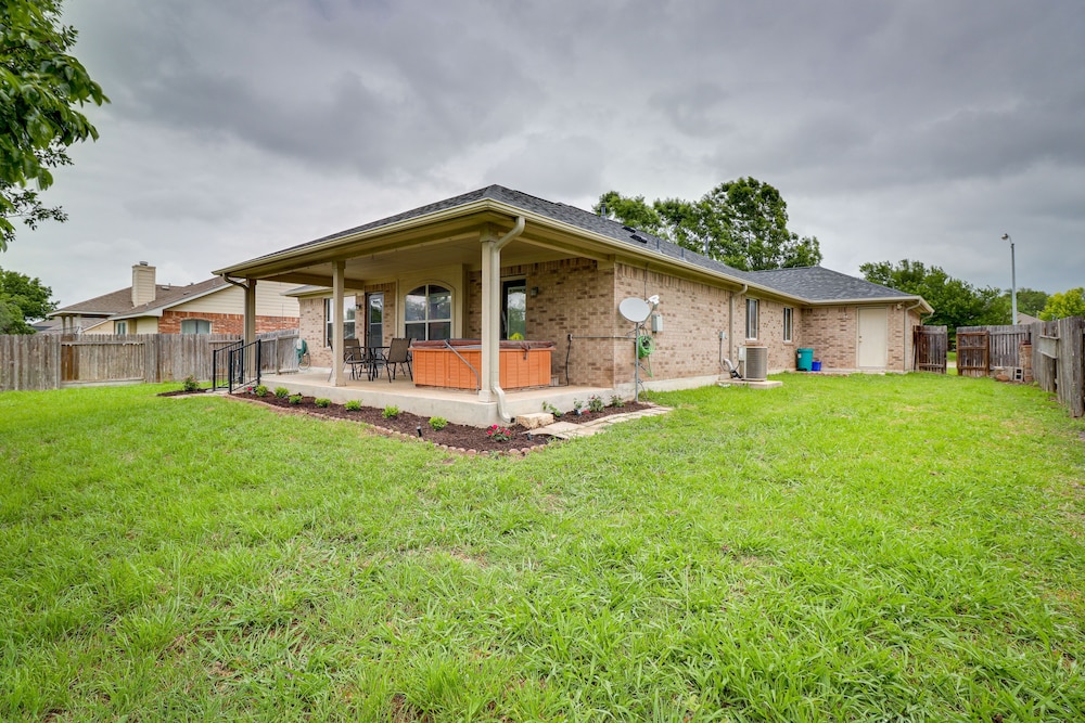 Pet-friendly Round Rock Escape w/ Hot Tub! view 3
