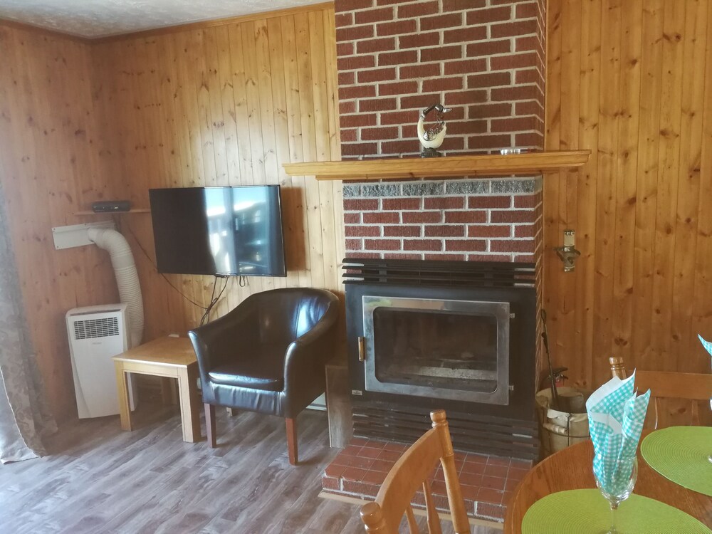 Knotty Pine Cottages