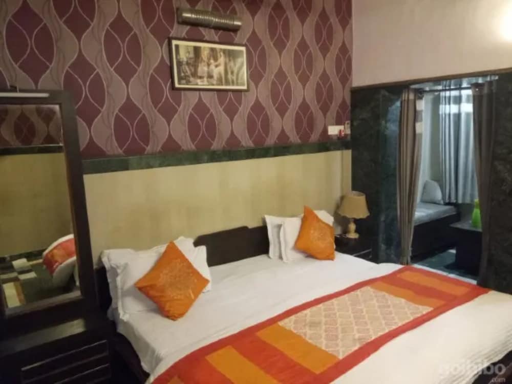 Goroomgo The Central Guest House Kanpur view 2