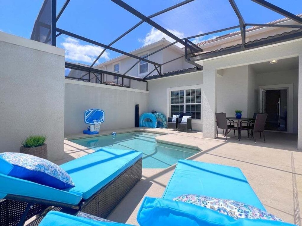 Mickey's Home 5 Bed Town-home With Private Pool! 5 Bedroom Townhouse