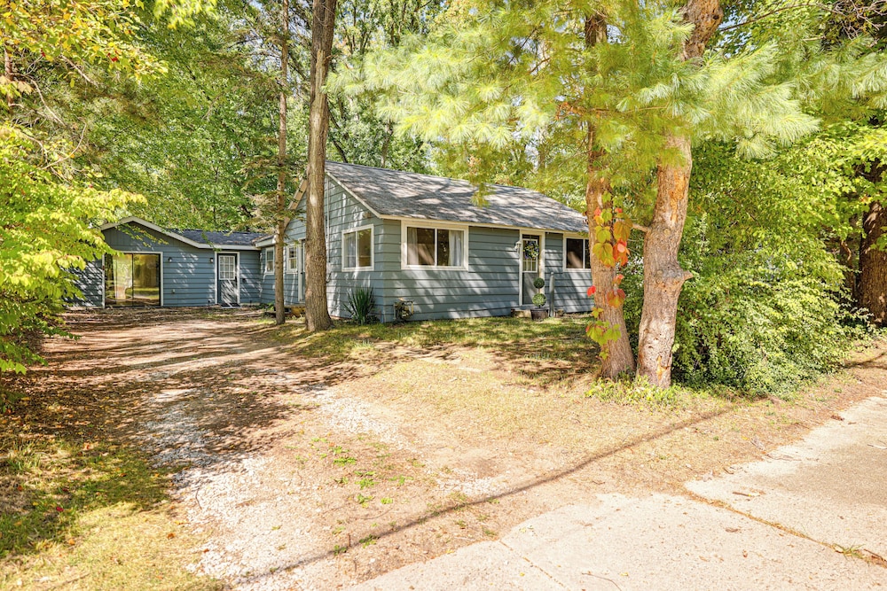 Tranquil Home in Dtwn Baldwin: Fish, Hike & Golf!