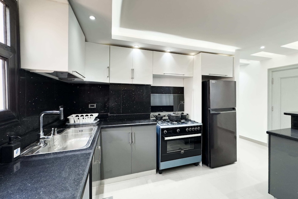Xuru Stays I The Bold & Bright 3bdr Apt. 15 Min To Airport