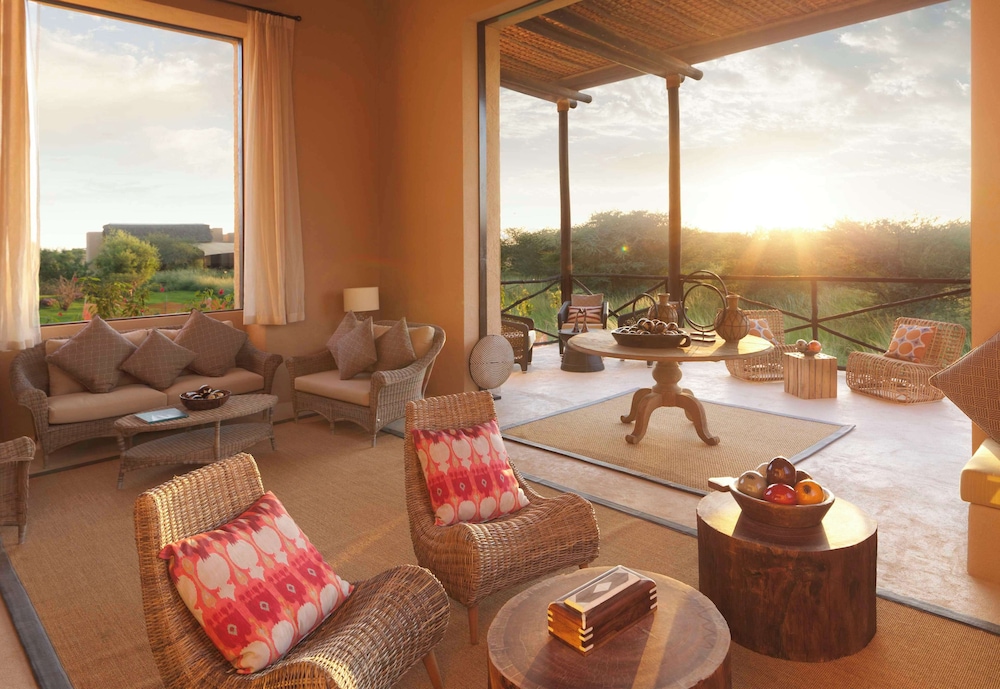 Anantara Al Sahel Villa Resort