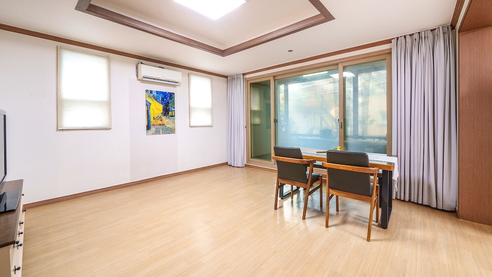 Gyeongju Clearmorning Petfriendlypension
