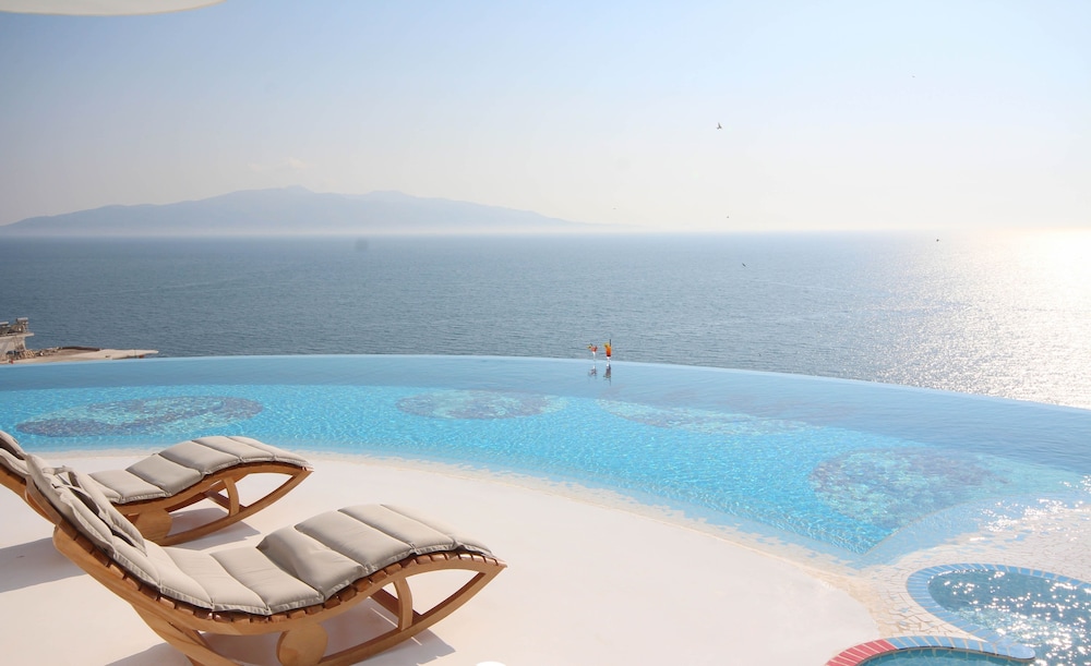 Hotel Bougainville Bay Hotel - Image 1