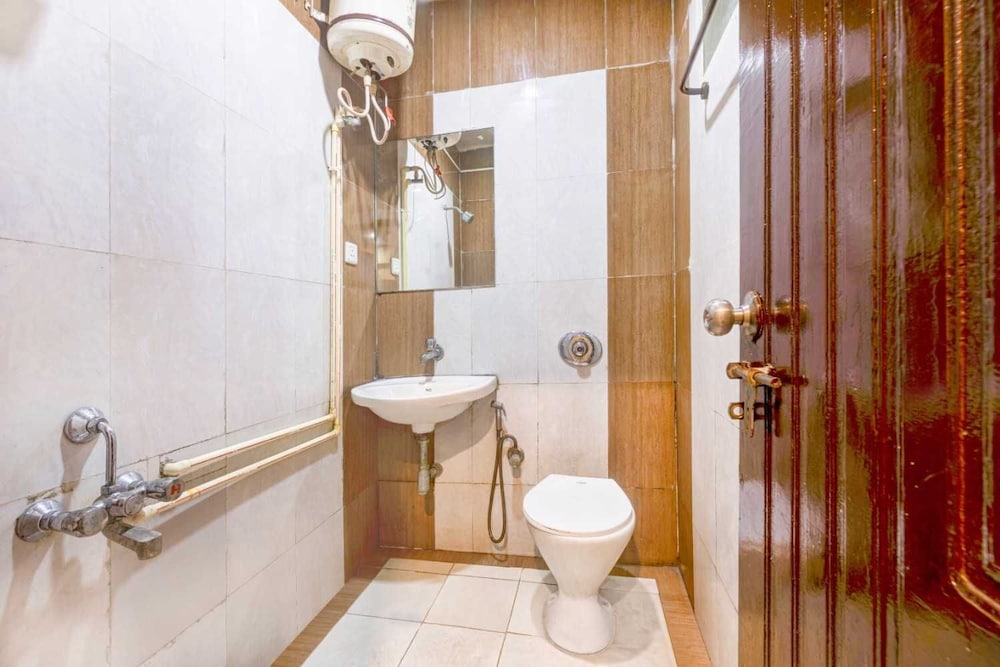 IROOMZ Eco - HOTEL BIG BOSS