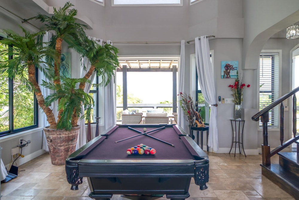 Luxury Oceanfront Villa w 2 Pools Beach Pier