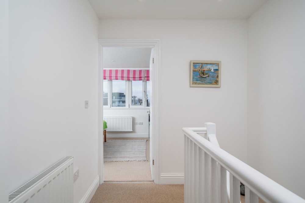 JOIVY Stylish flat between London Bridge