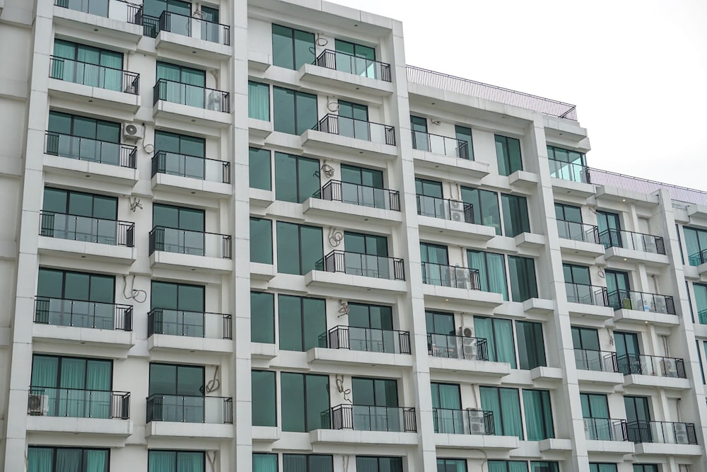 Comfy And Best Deal Studio At Nine Residence Apartment