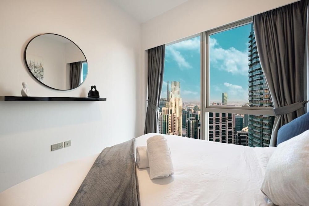 Roomszy Grande Residences Downtown Dubai