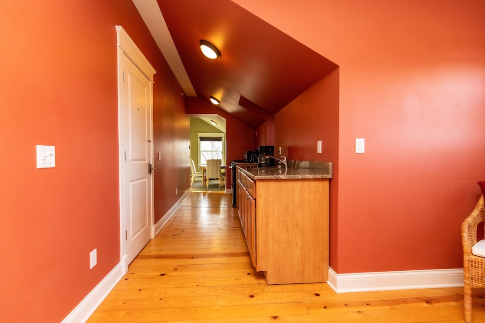 Furness Mansion - Property Image 5