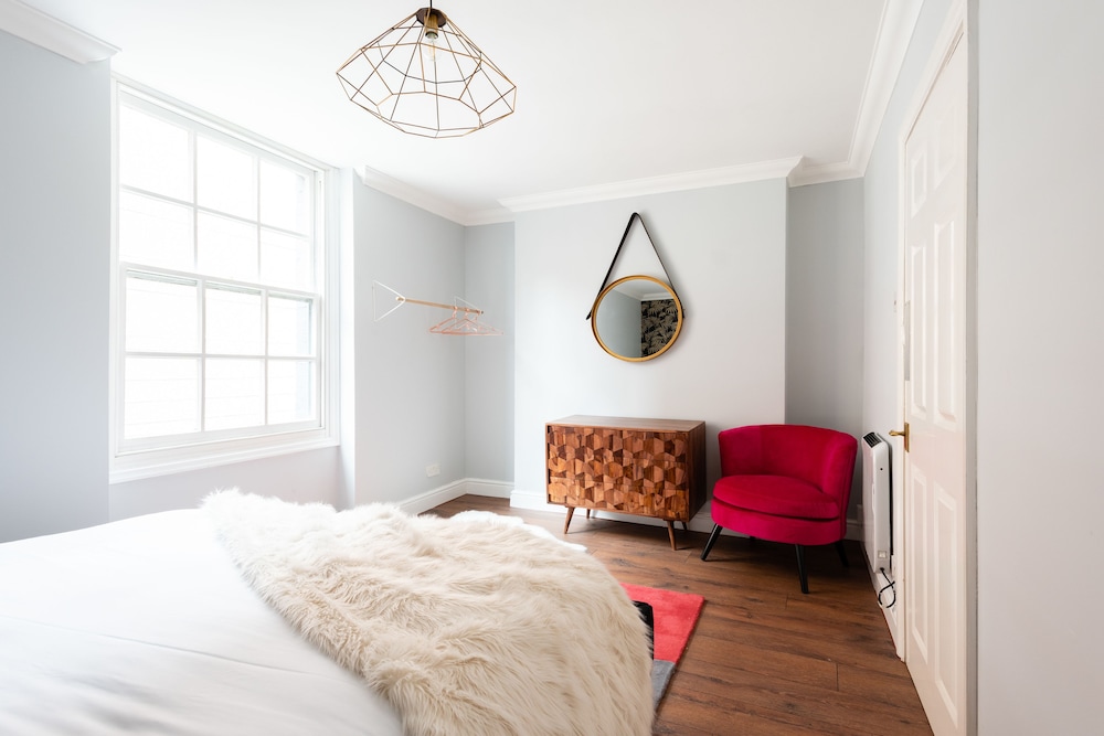 The Old Station House - Stylish & Central 2bdr Apartment view 5