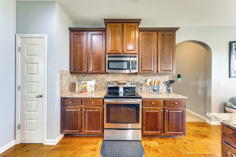 Spacious Family Home w/ Patio in Graniteville!