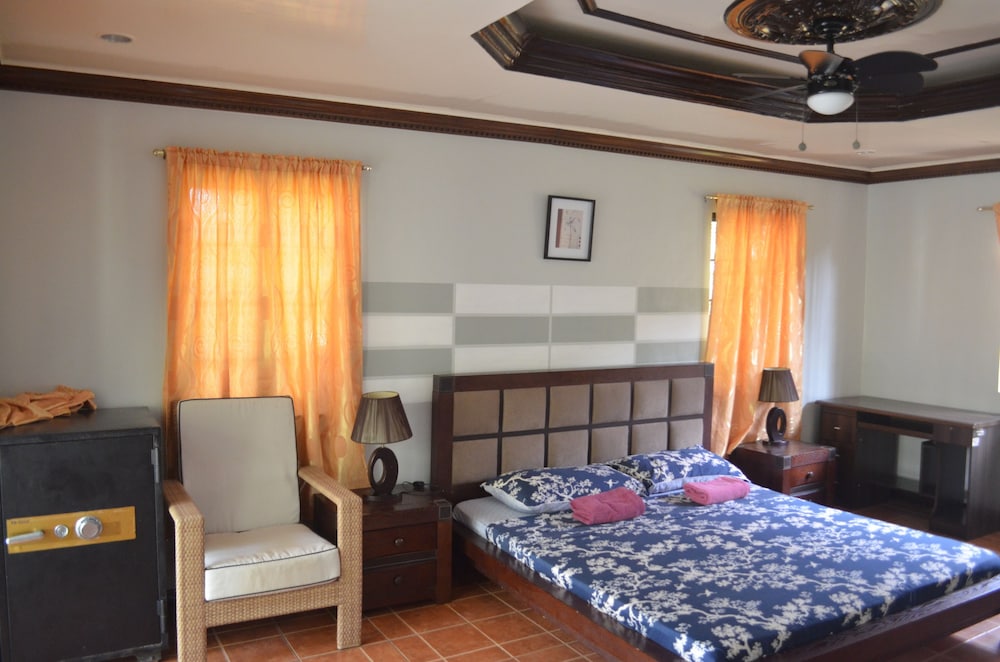 Kim Beatriz Compound