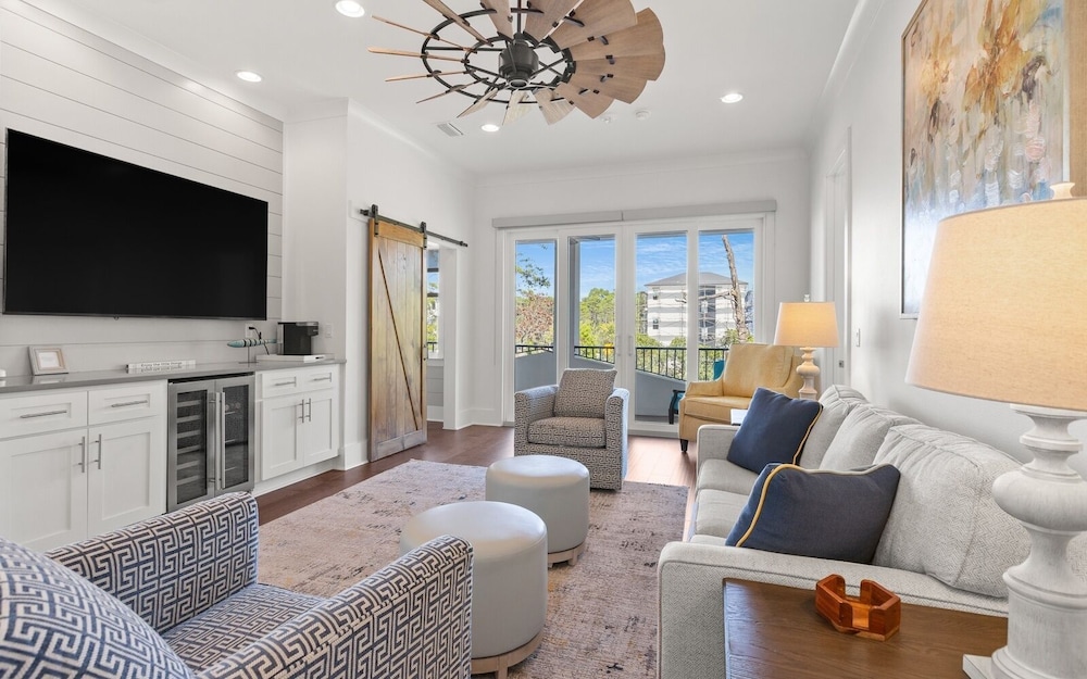 5BR Home w/ Private Heated Pool, Golf Cart, 4 Bikes, Near 30a!