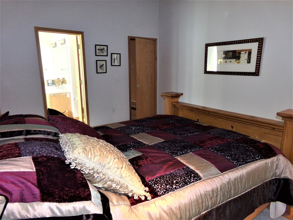 Summit County Vacations - Fawn Townhome 3 bed 3 bath HTJP3 - Property Image 14