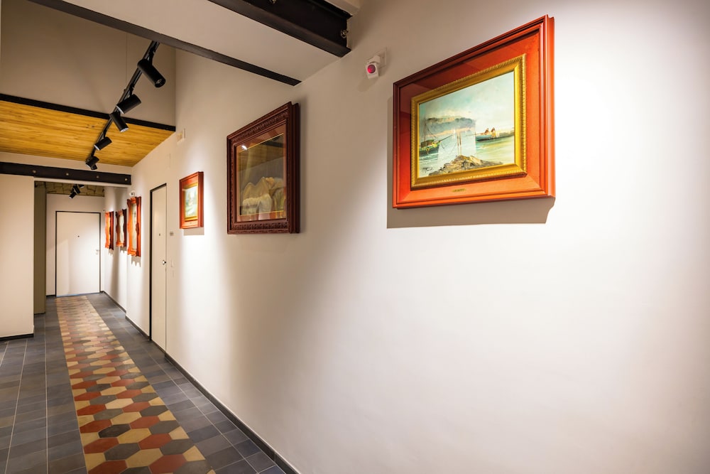 La Pinacoteca Aparthotel by NapoliApartments