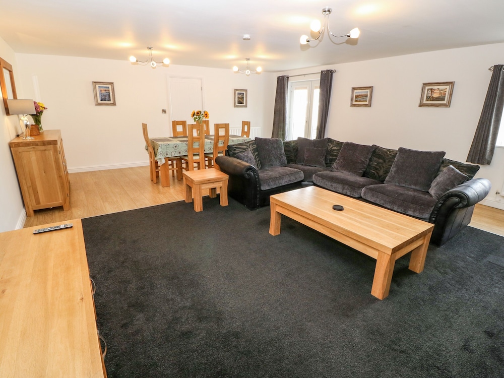 Felin Cottage