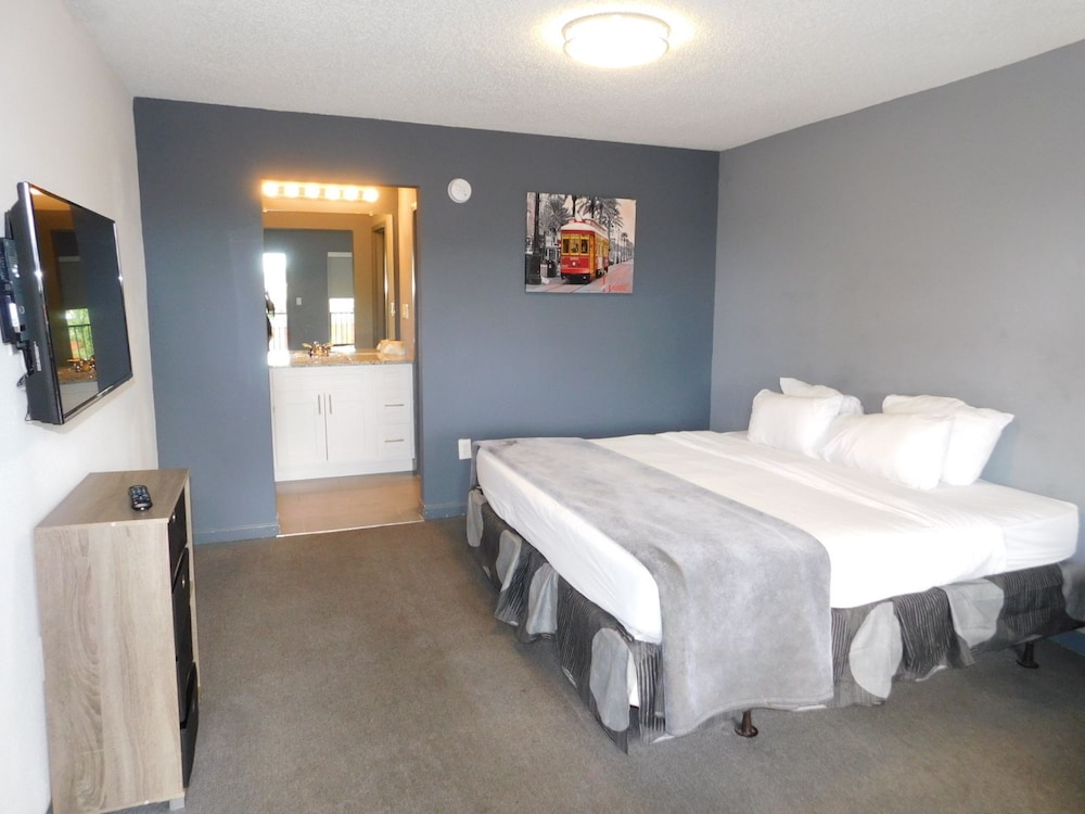Ramada by Wyndham New Orleans