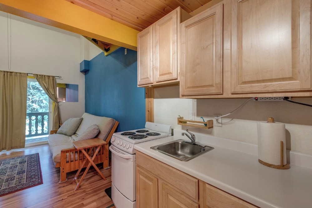Mt Baker Lodging Condo - Perfect for Smaller Families on the Go