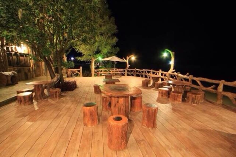 Timberland and Fruit Resort