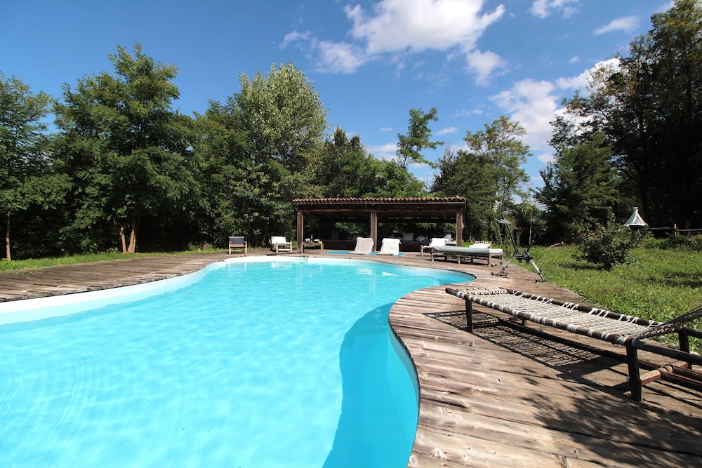 Villa Poggio Zucchino Pool and Wellness Piacenza