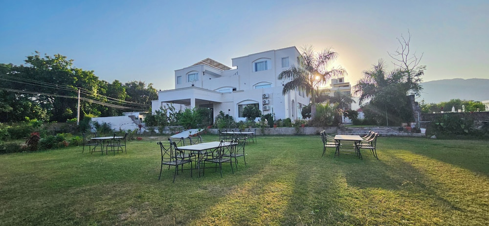 Surya Kothi Resort