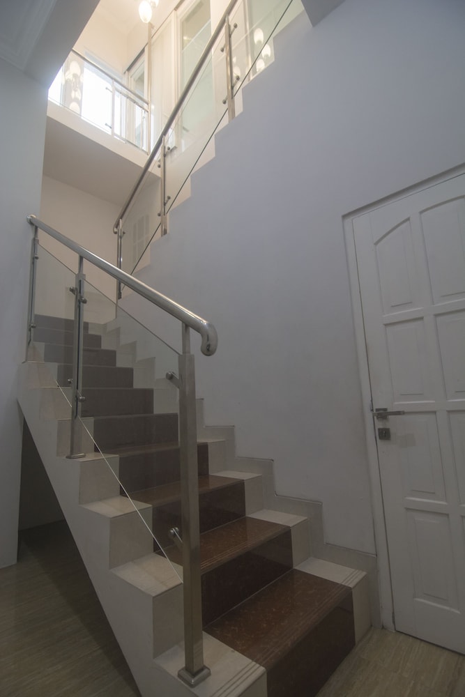 Photo 32