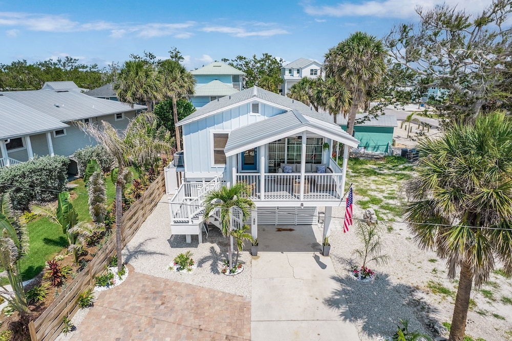 197 Beach Daze: 3br Pool Home, W/ Deeded Beach Access! 3 Bedroom Home