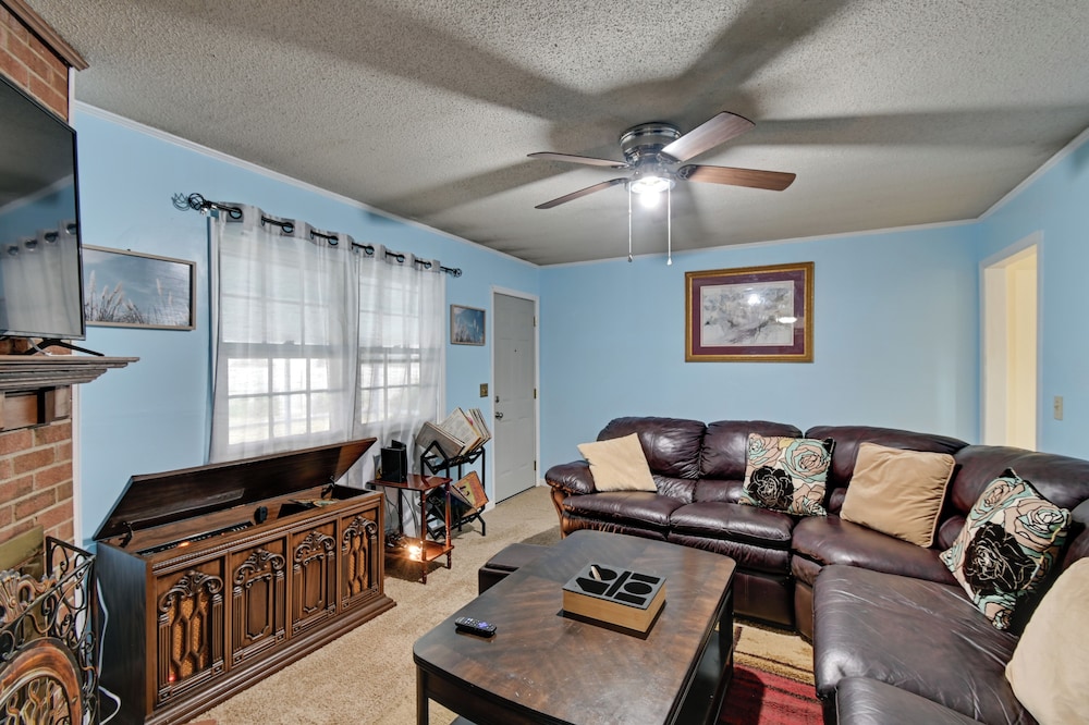 Near Fort Liberty: Home w/ Yard in Fayetteville!