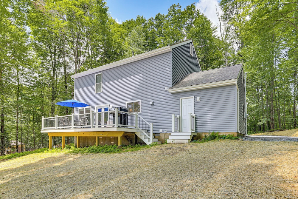 Boat, Fish & Unwind: Waterfront Gem in Pocono Mtns